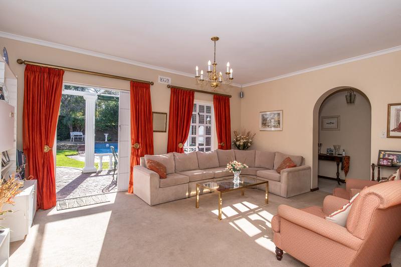 4 Bedroom Property for Sale in Constantia Western Cape